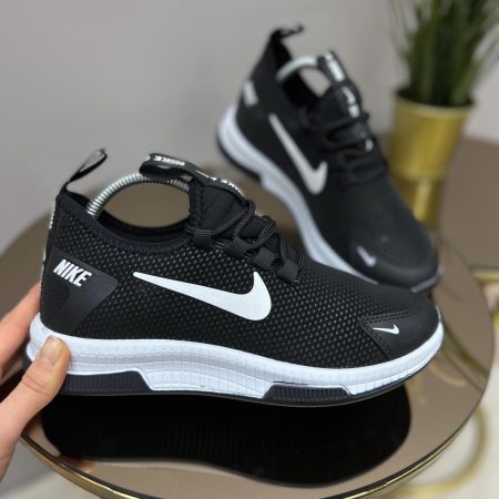 Replika Nike 225 Siyah Beyaz Ayakkabı